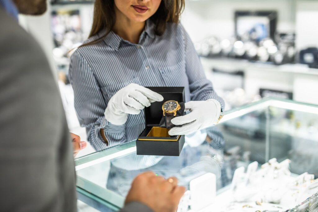 自らが楽しめる事業を目指し、高級腕時計販売店として30代で起業